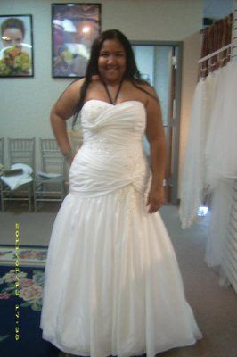Forget the other dresses I posted...I found "The Dress""