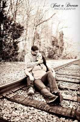 We got a sneak peak of some of our E-pics...cant wait til out cd comes!! Pics inside!!