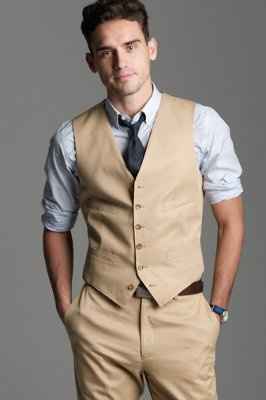 Groom's Khaki Suit. Shirt Color???