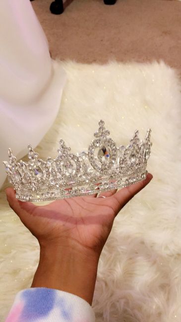 Veil, tiara, hair vine, hair comb, modern or traditional? What are you doing? 11