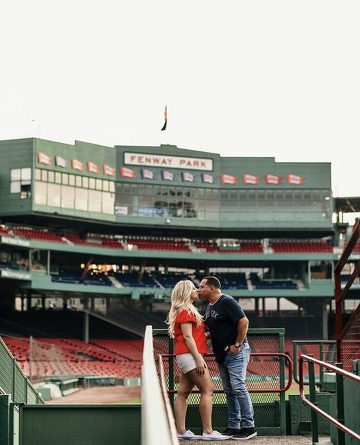 I’m so in love with our Fenway Park engagement photos!!! 2