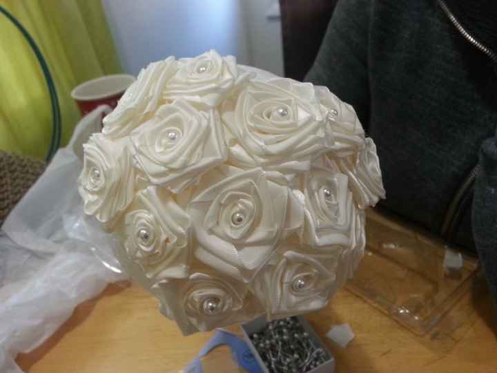 My trial run at making my bouquet (with pics)