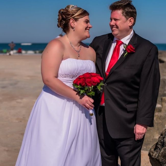 Show us your bouquets/centerpieces! (pics)