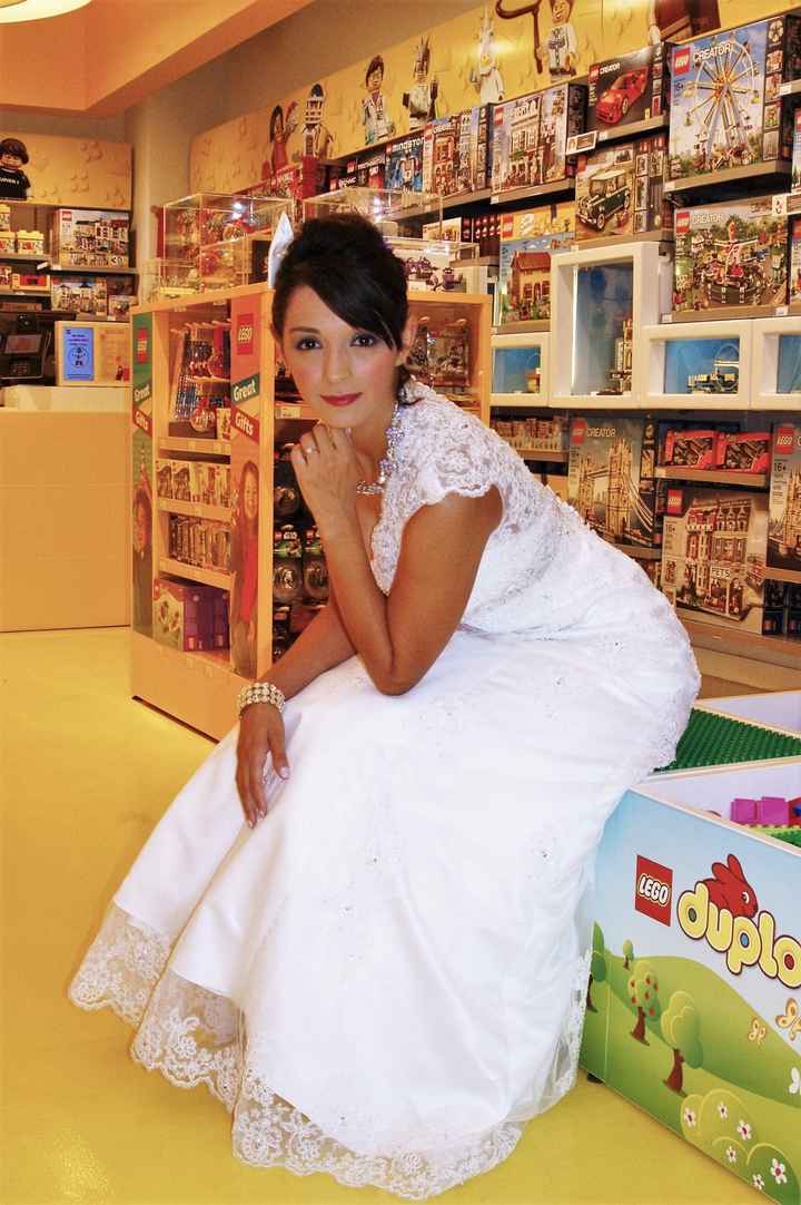 Show me your dress!