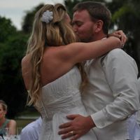 Back and married! It didn't rain!!