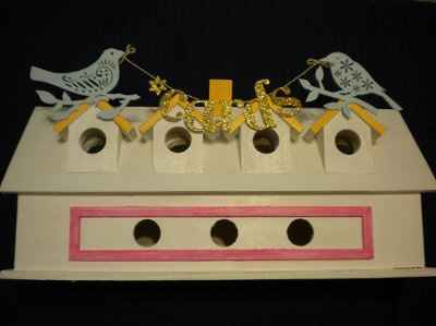 Finished my first DIY! Birdhouse cardbox *pics*