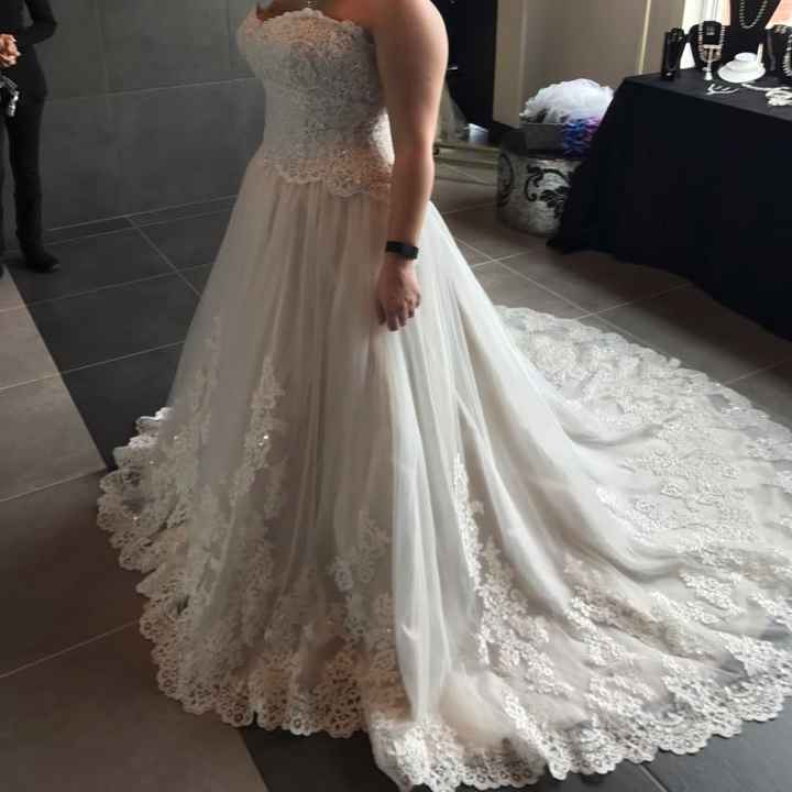 Show me your wedding dresses! :)