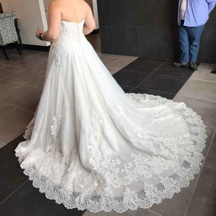 THE DRESS