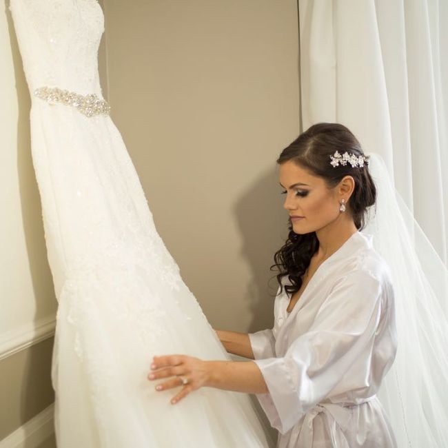Let's see your wedding hair!