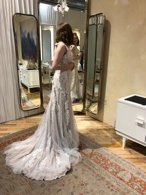 Say yes to the sexy dress?! 5