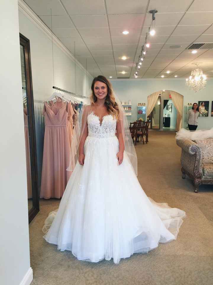 Help Me Pick A Dress!! (Pictures Included!)