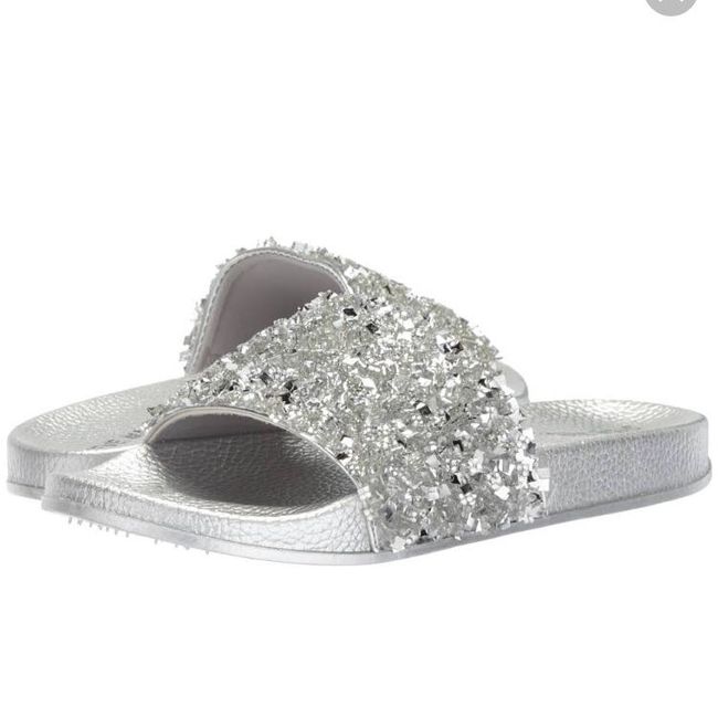 Show me your wedding flats/sandals! - 1