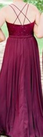 Different or same dress for matron and maid of honors 4