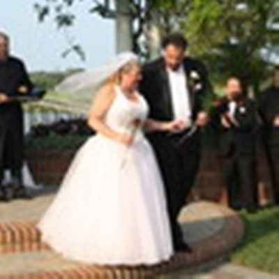 What does your dress look like? Post pics or give style number. I want to know what the trend is!