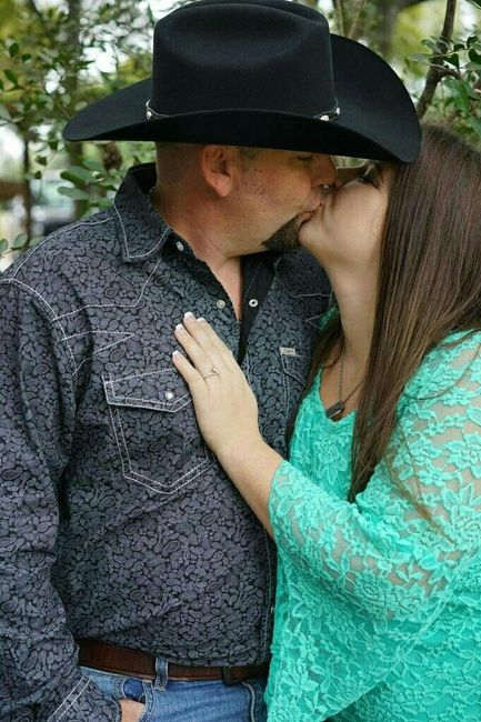 Engagement pictures are in!!!!