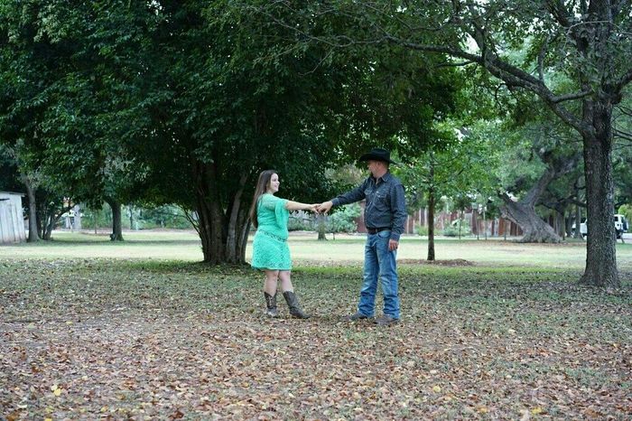 Engagement pictures are in!!!!