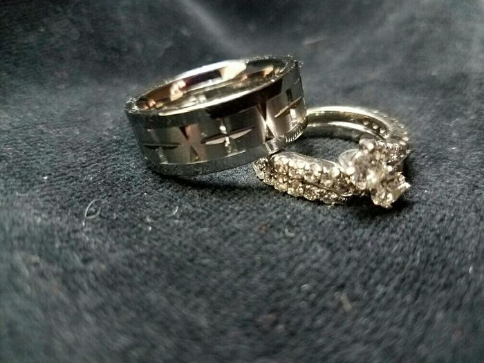 Bands make me dance(show me yours I'll show you mine)