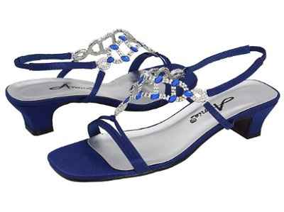 why is it so hard to find cute low-heel shoes!?!