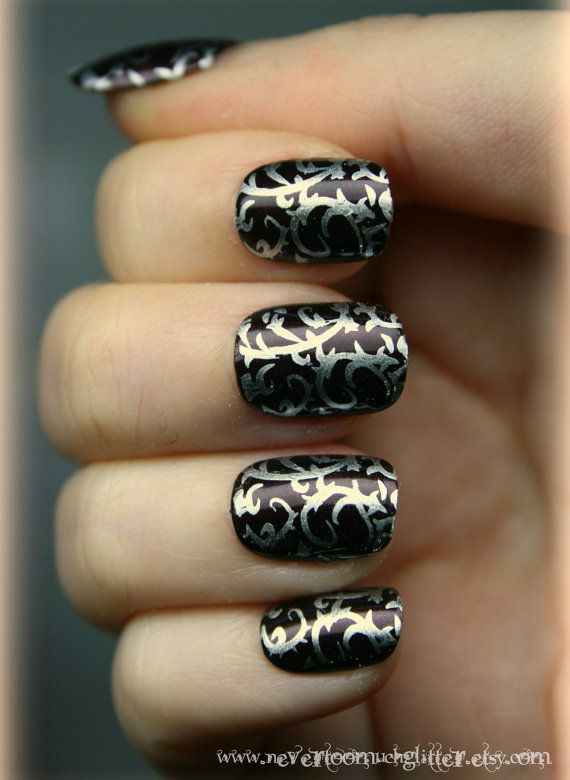 Favorite Gothic Nail Look? - 2