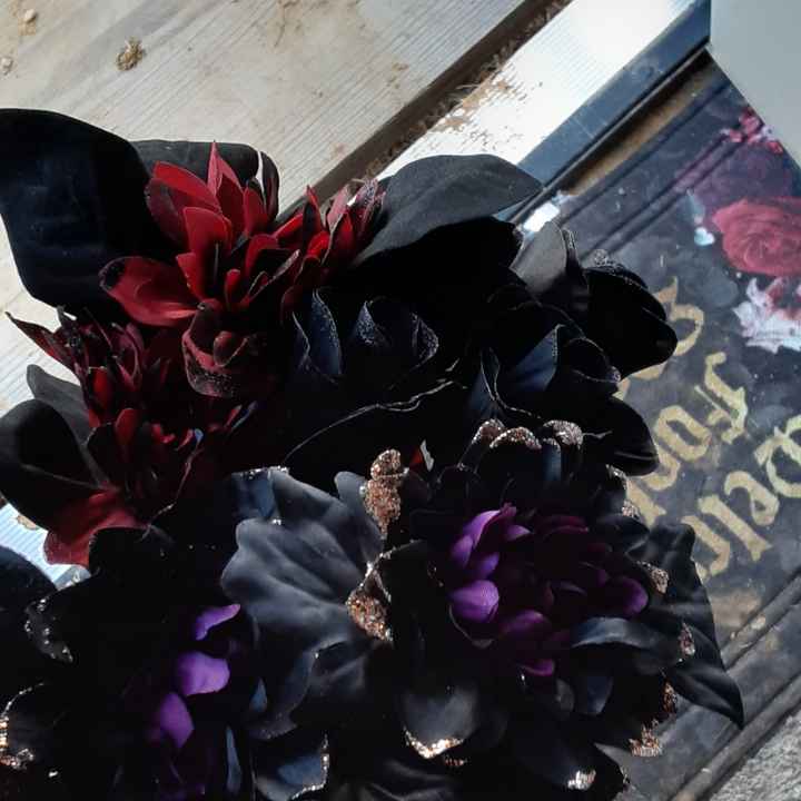 Favorite Gothic Nail Look? - 2