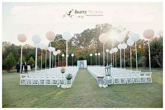 Show me your aisle decor!