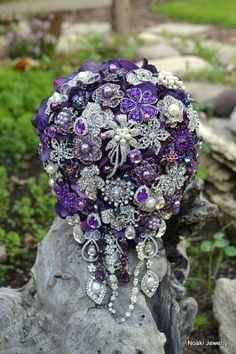 Bridal Bouquets..is this style out dated?