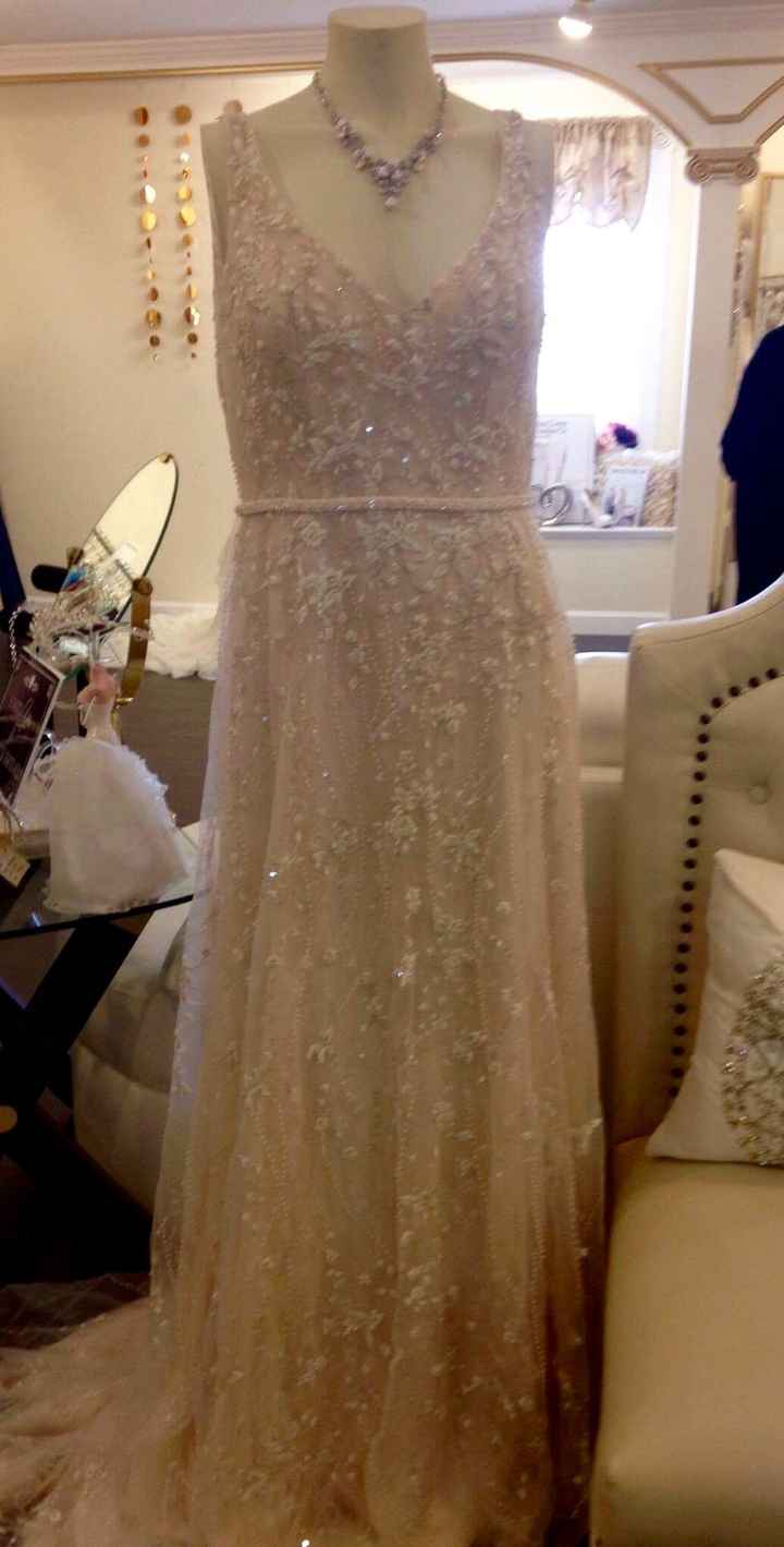 Ok ladies... Drop a pic of your BEAUTIFUL DRESSES