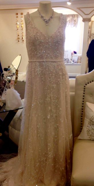 Ok ladies... Drop a pic of your BEAUTIFUL DRESSES