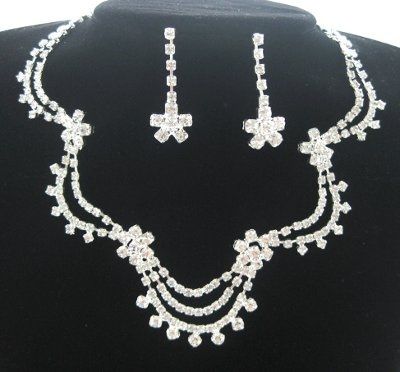 what jewelry would look good.