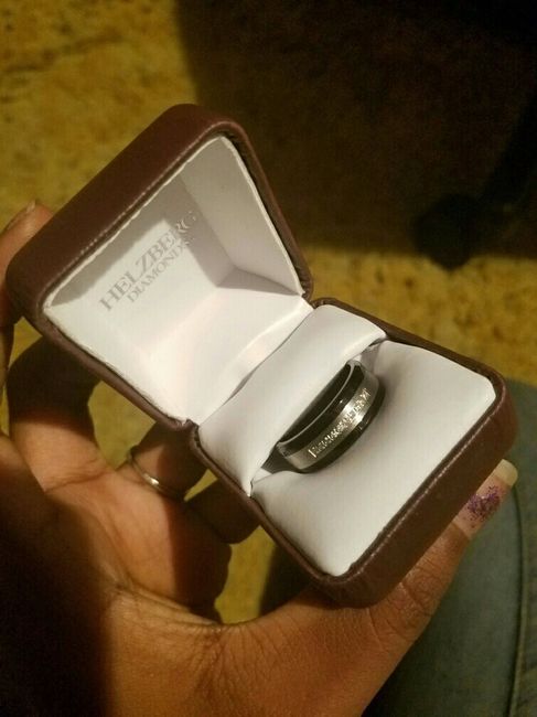 His ring arrived: I'll show mine if you show yours...