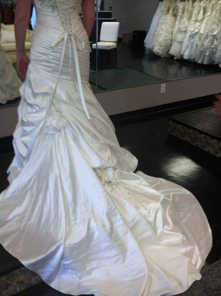 Flowers on my dress- Should they stay or go? (pics)