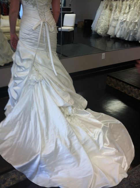 Flowers on my dress- Should they stay or go? (pics)