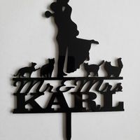 Any suggestion of a good cake topper? - 1