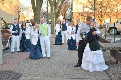 I'm back.  and MARRIED!! *PIX*