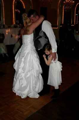 I'm back.  and MARRIED!! *PIX*