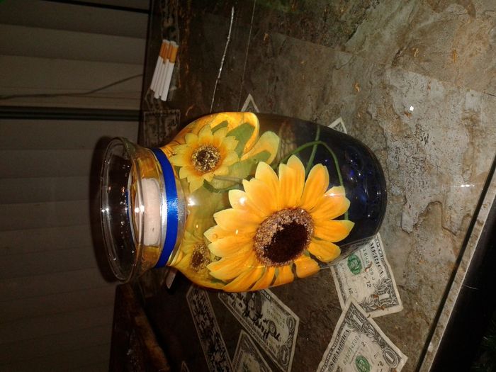 Centerpieces, how much is everyone spending?