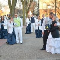 I'm back.  and MARRIED!! *PIX*