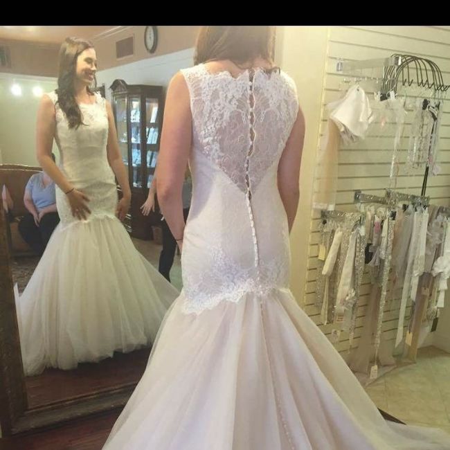 Ok ladies... Drop a pic of your BEAUTIFUL DRESSES
