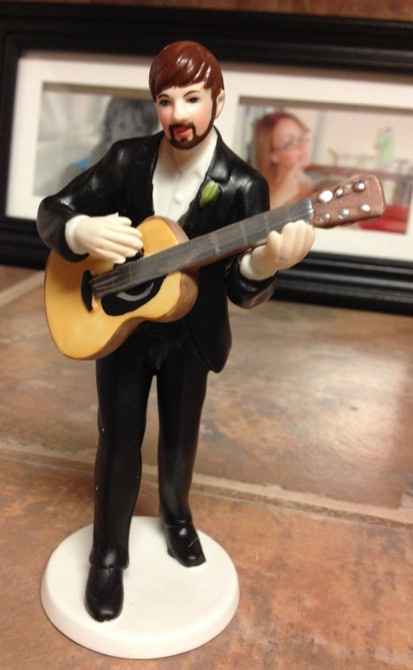WHAT IS YOUR CAKE TOPPER?