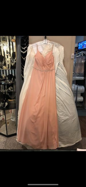 Suggestions on choosing groom and bridesmaid attire - 3