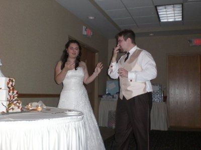 I'm now a Mrs.!!!!! (pics)
