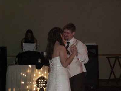 I'm now a Mrs.!!!!! (pics)