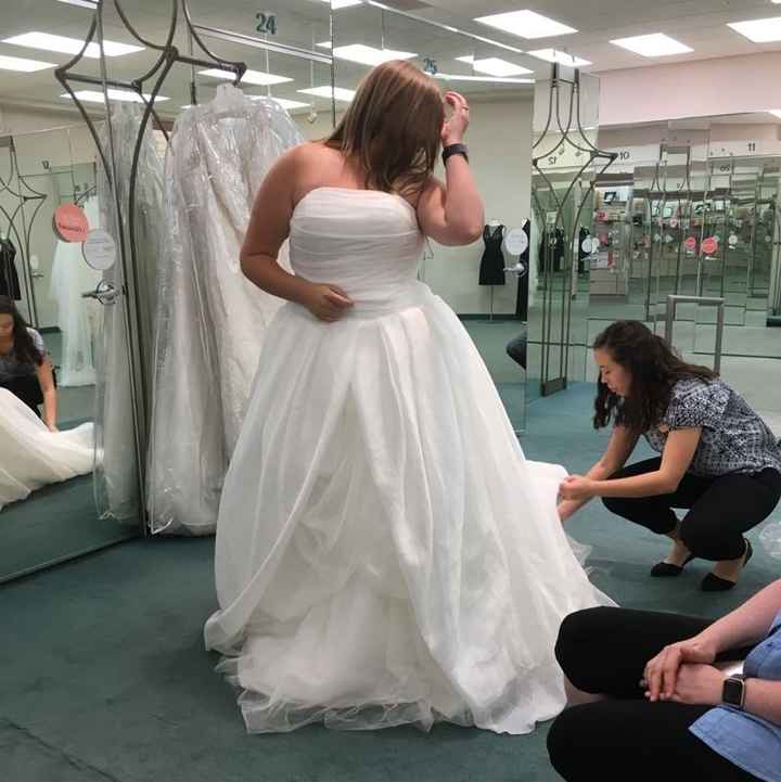 Ok ladies... Drop a pic of your BEAUTIFUL DRESSES