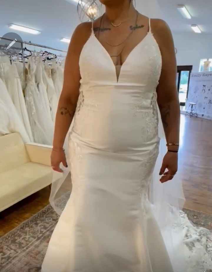 Help! i feel like my dress doesn't match my sparkle!! - 1