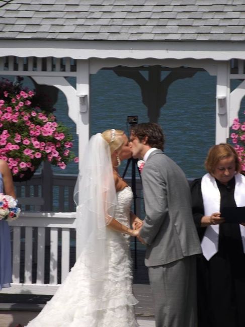 Officially a Married Woman!! Updates, Advice & Pictures!