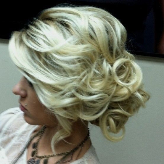 Show me your wedding day hair