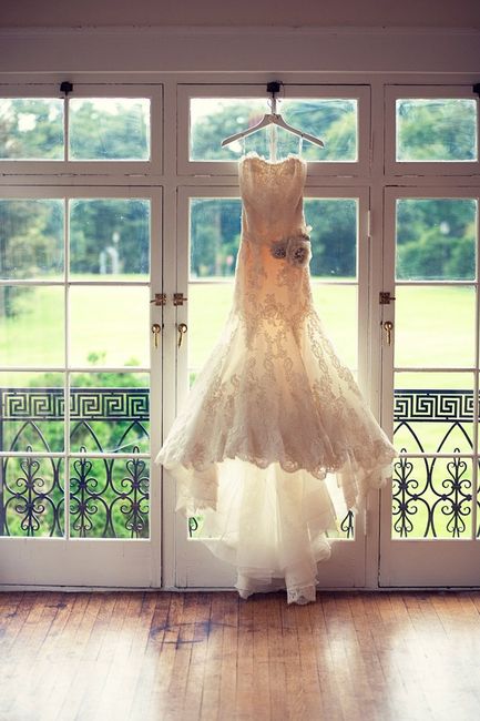 Show me your must-have wedding pictures! :)