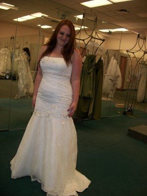Show off Your Bridal Dress!!