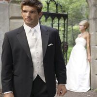 What is your groom wearing?