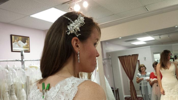 Can was have a flash on hair accessories?!